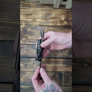 NexTool Knight K30 Axis Lock Folding Pocket Knife, 11-in-1 Multitool https://amzn.to/4pEtO47