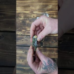 TACRAY Vinto 5-in-1 Mini Utility Keychain Knife Ultra Compact Multitool https://amzn.to/3LGbqd5