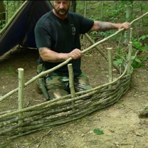 How to Make a Simple Wattle Fence